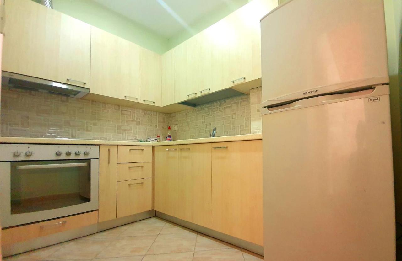 טיראנה A Cheerful Villa With Free Parking Space מראה חיצוני תמונה